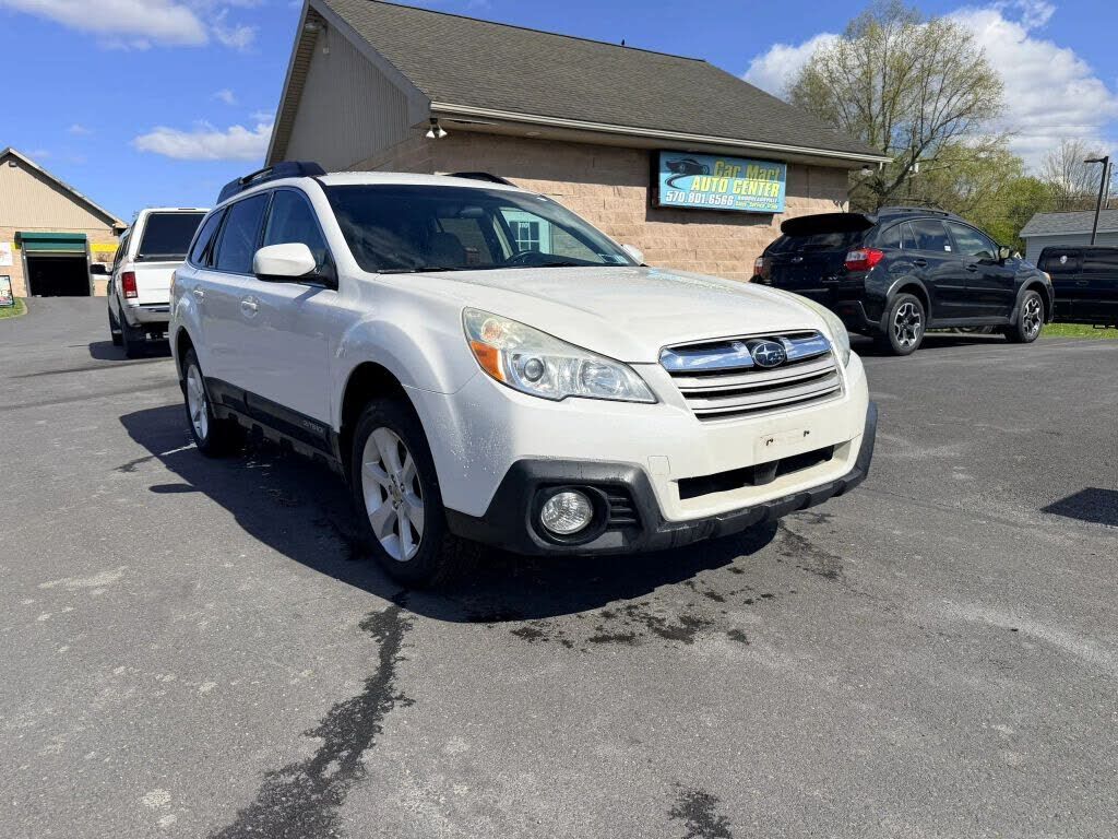 2014 SUBARU Outback