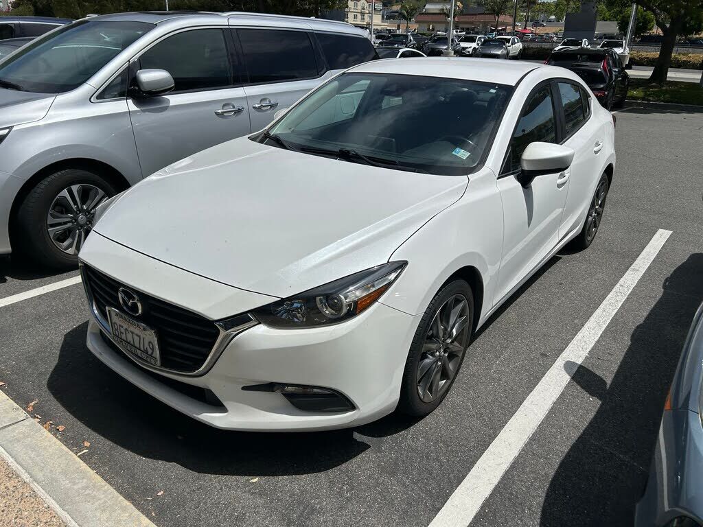 2018 MAZDA Mazda3