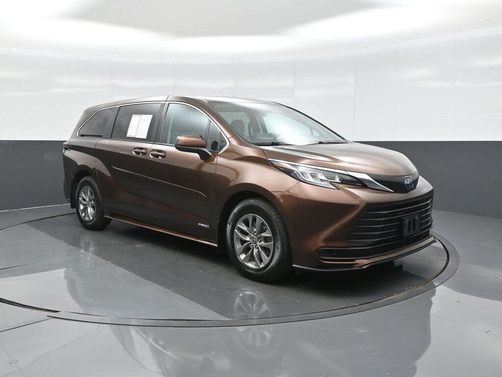 2021 TOYOTA Sienna