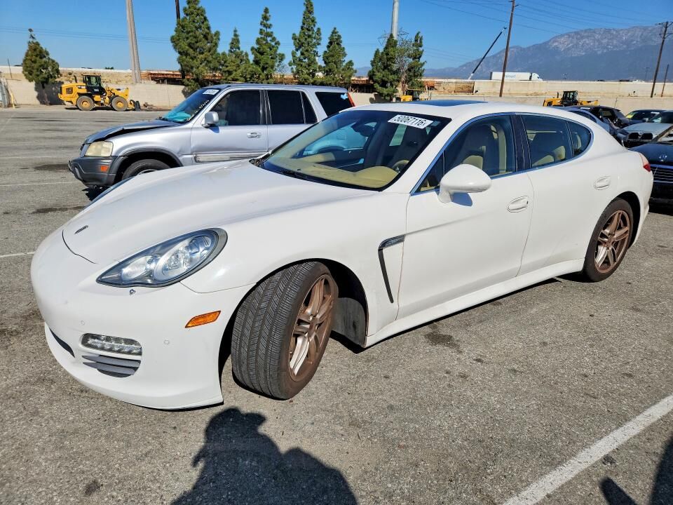 2011 PORSCHE Panamera