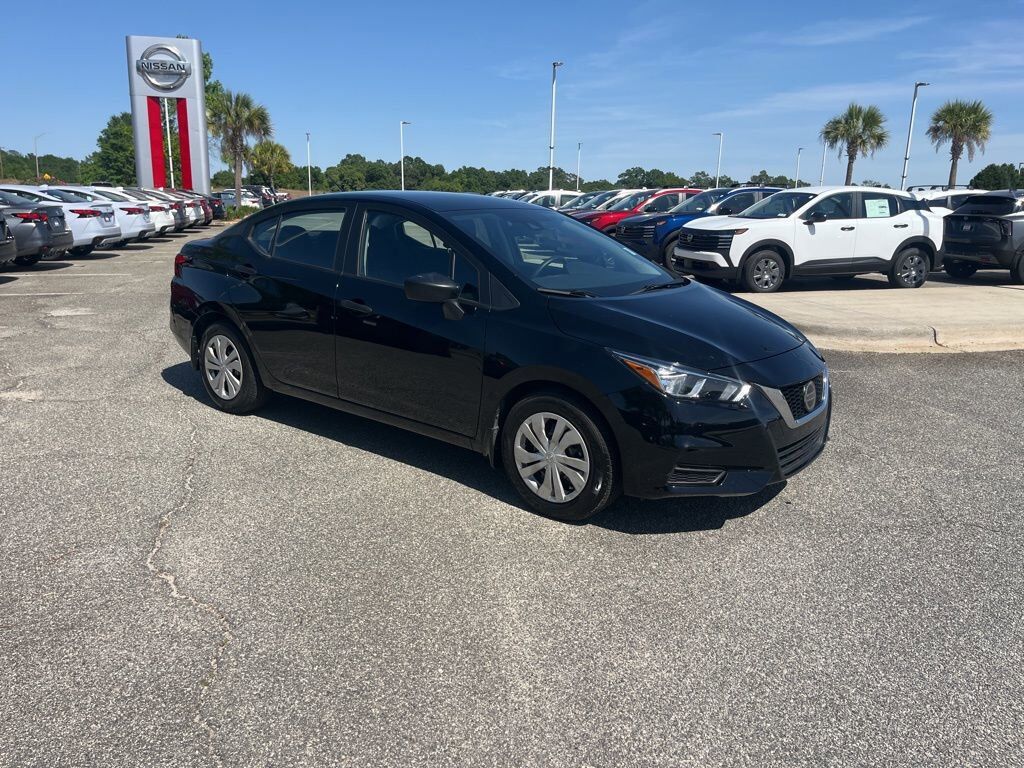 2022 NISSAN Versa