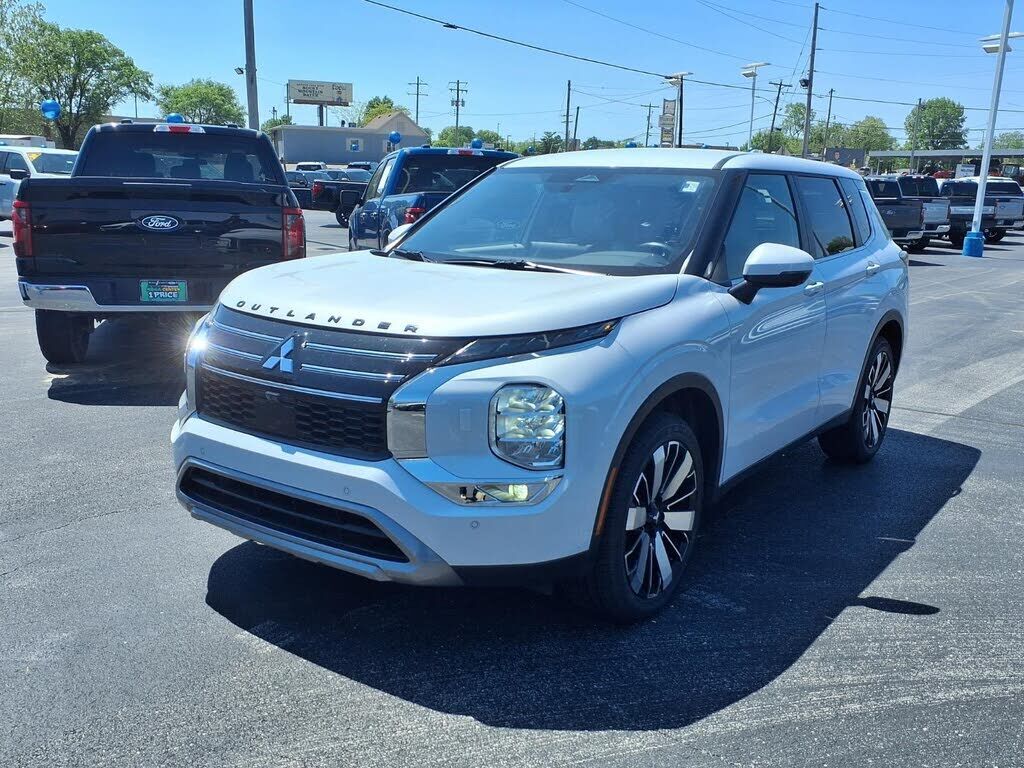 2025 MITSUBISHI Outlander