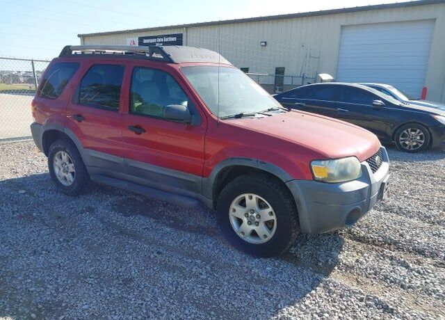 2005 FORD Escape