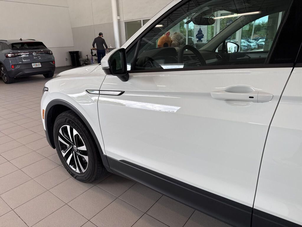 2023 VOLKSWAGEN Tiguan