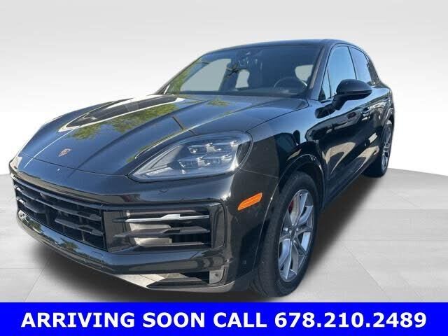 2024 PORSCHE Cayenne
