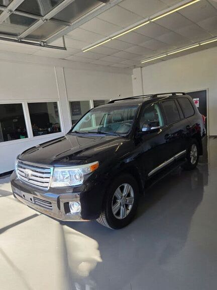 2013 TOYOTA Land Cruiser
