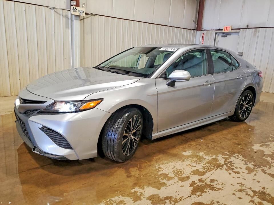 2020 TOYOTA Camry