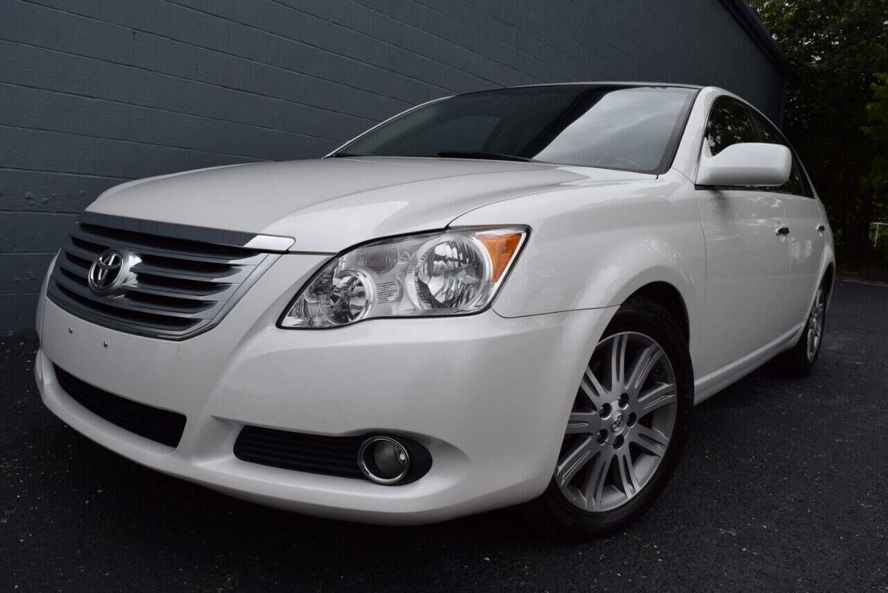 2010 TOYOTA Avalon
