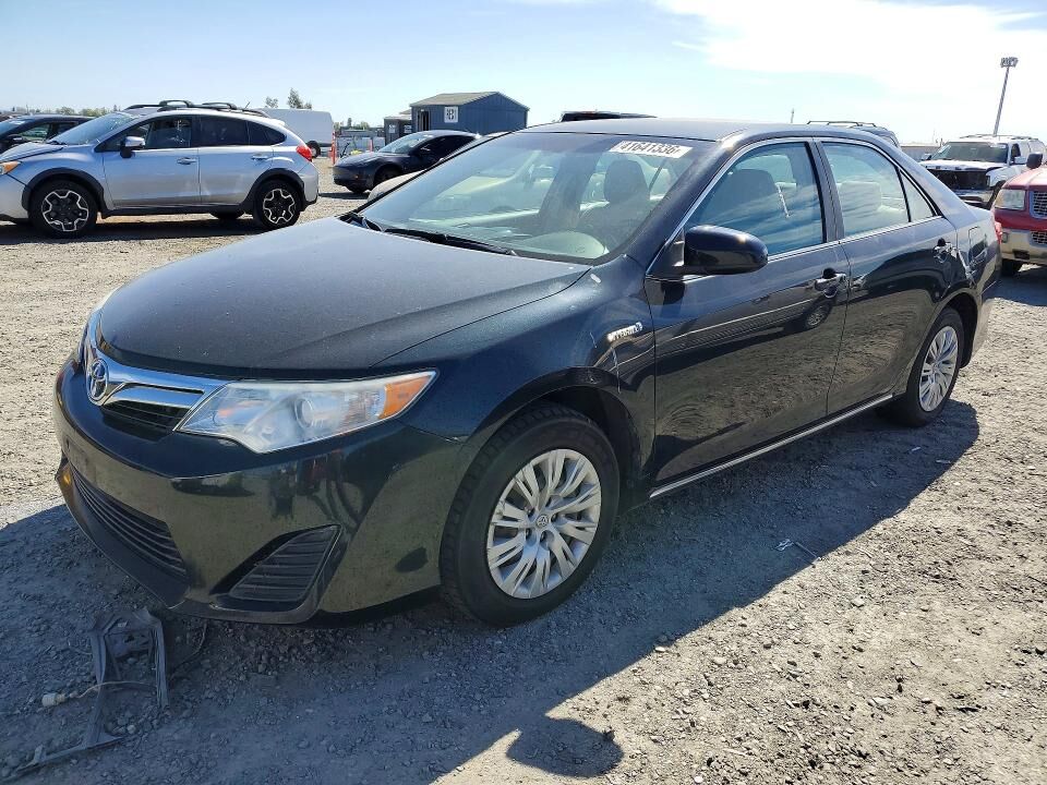 2013 TOYOTA Camry