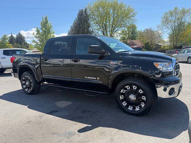 2011 TOYOTA Tundra