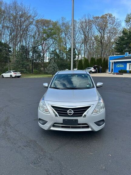 2019 NISSAN Versa