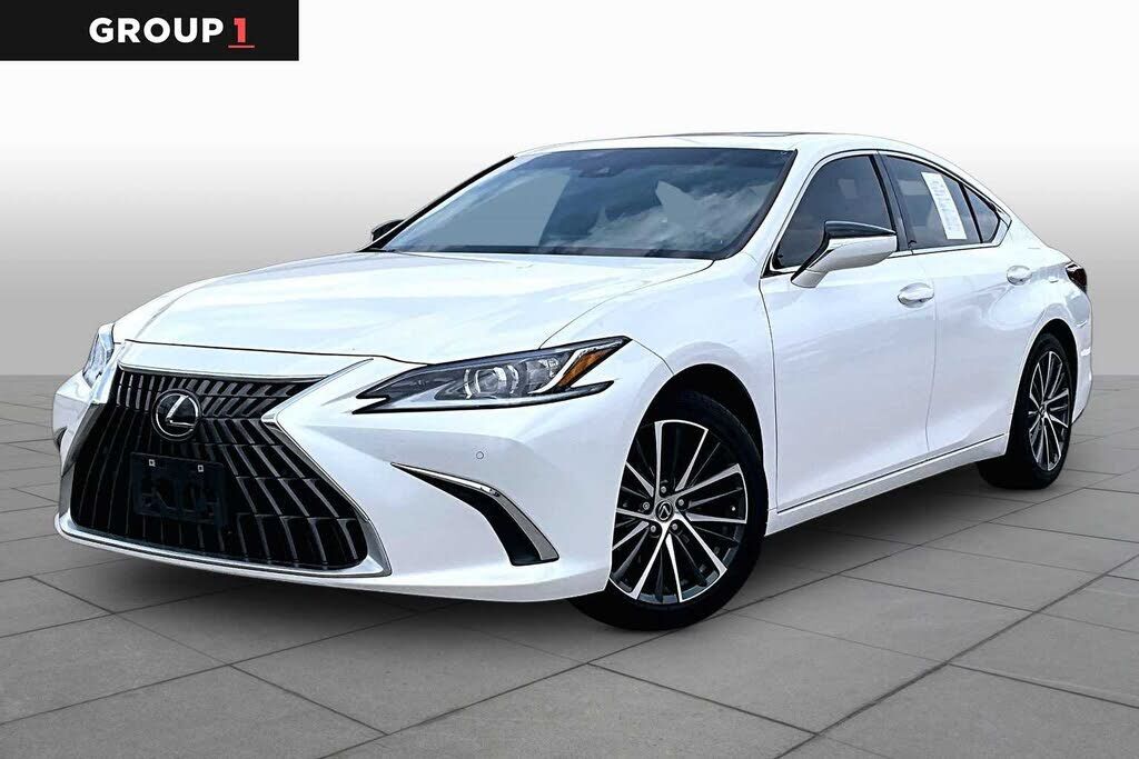 2024 LEXUS ES