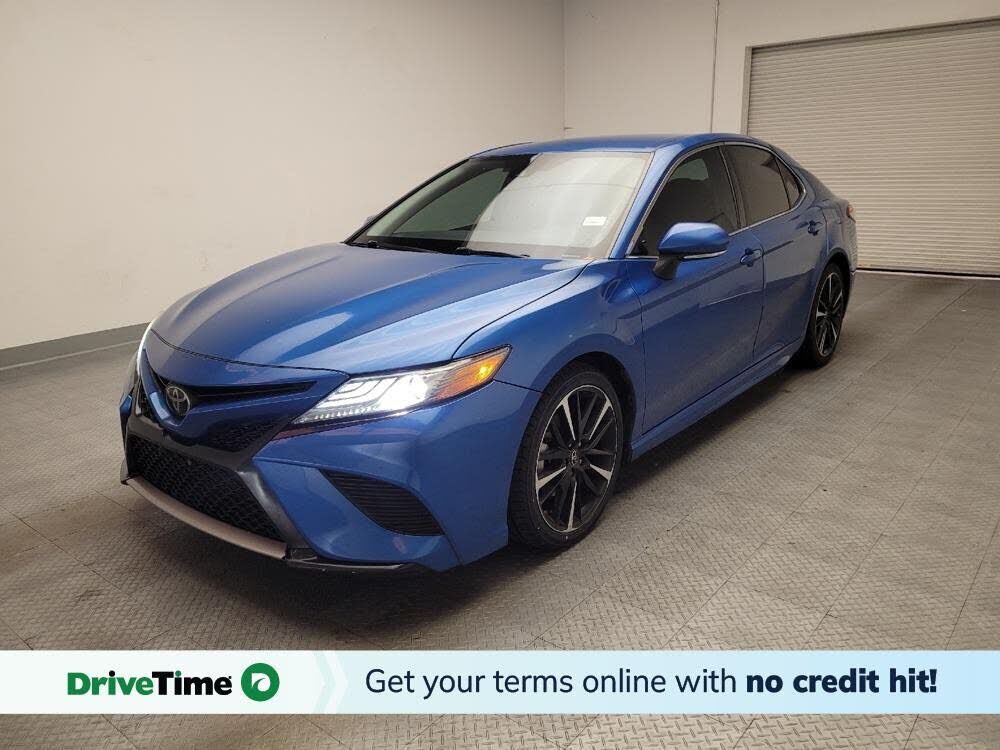 2019 TOYOTA Camry