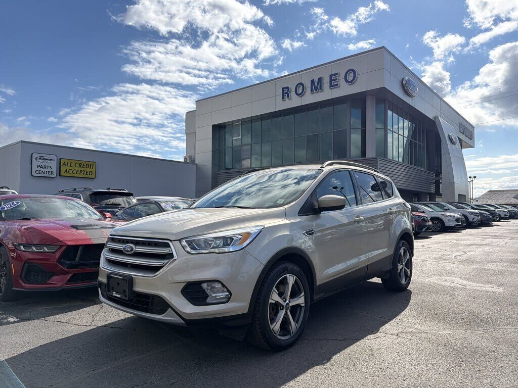 2017 FORD Escape