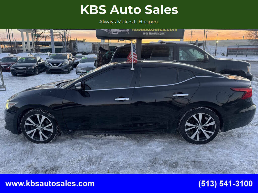 2017 NISSAN Maxima