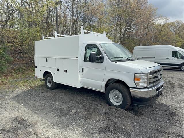 2026 FORD E-350