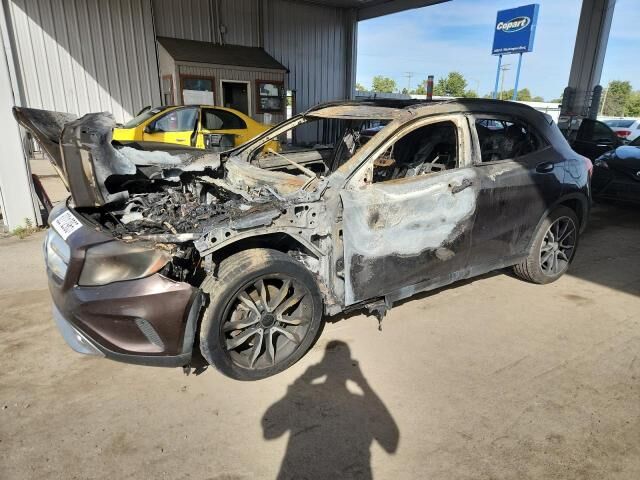 2015 MERCEDES-BENZ GLA-Class