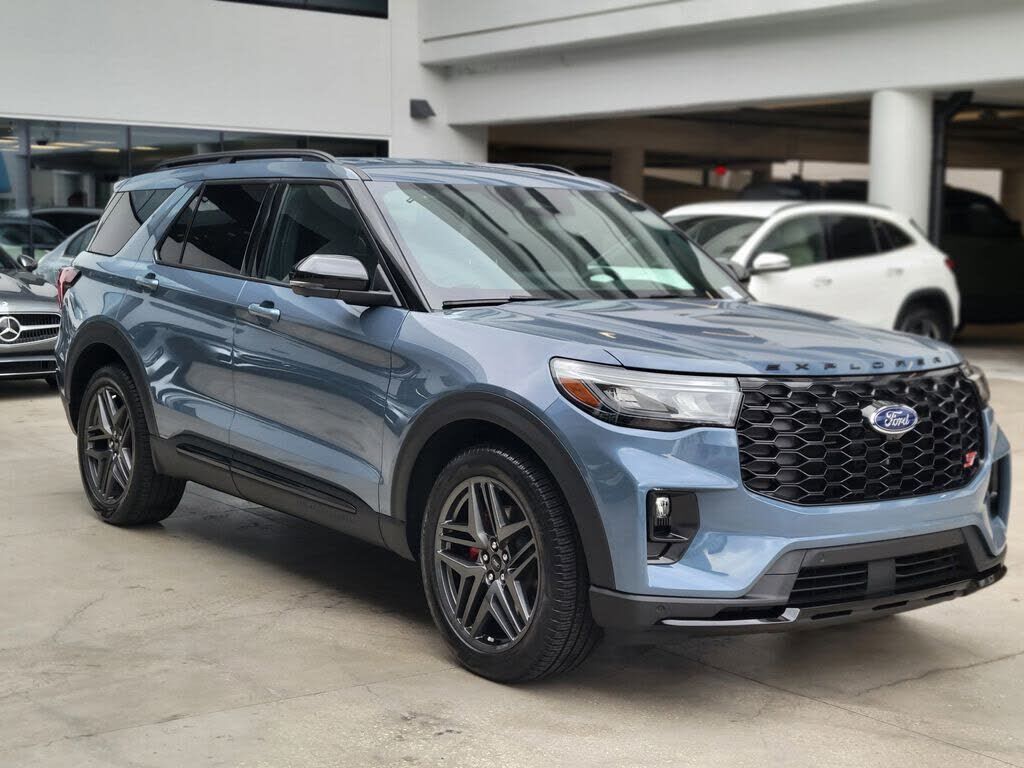 2025 FORD Explorer