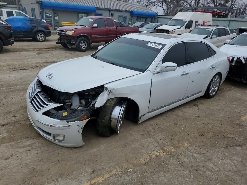 2013 HYUNDAI Equus