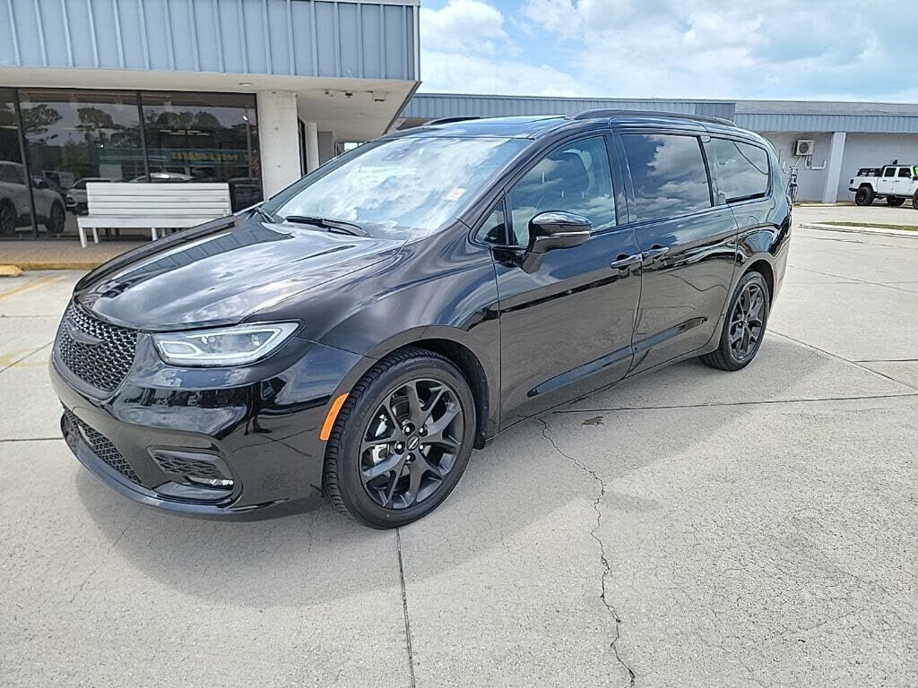2025 CHRYSLER Pacifica