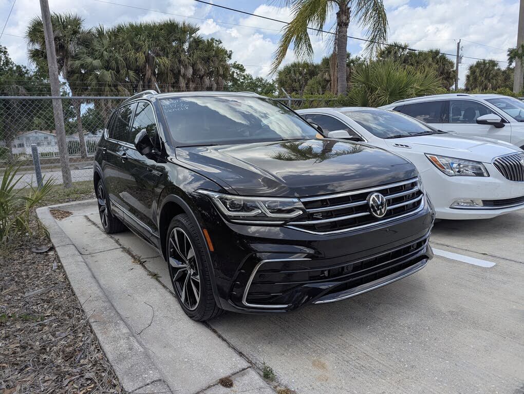 2022 VOLKSWAGEN Tiguan