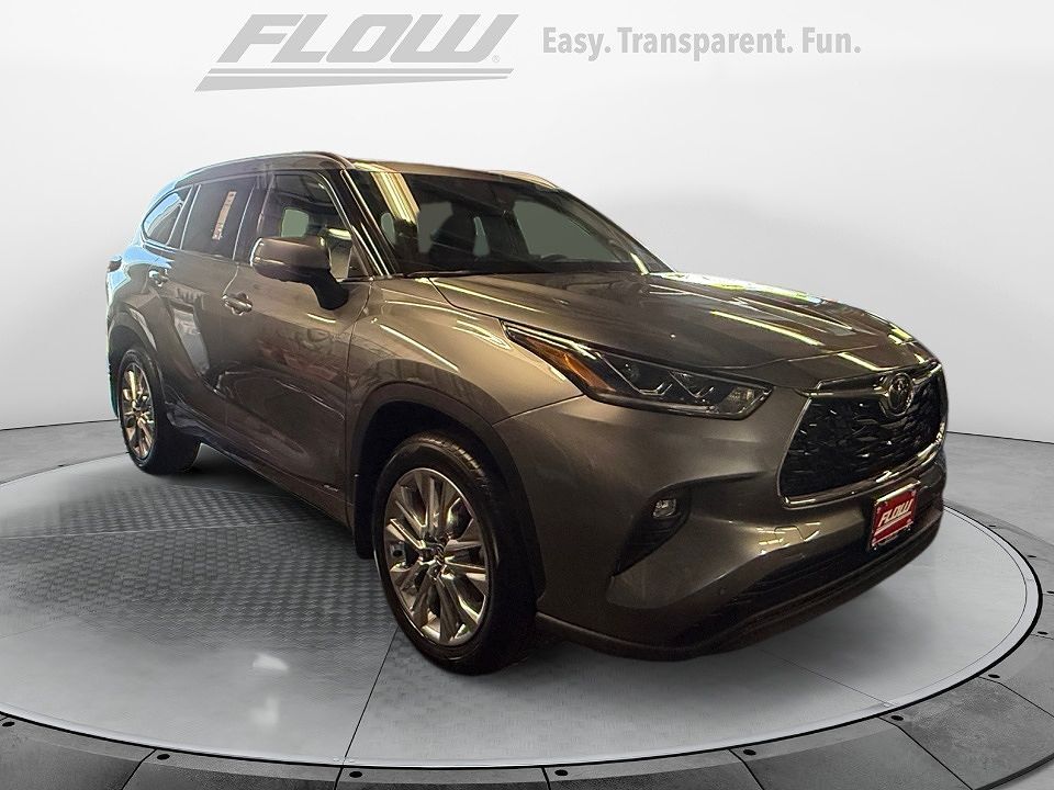 2026 TOYOTA Highlander