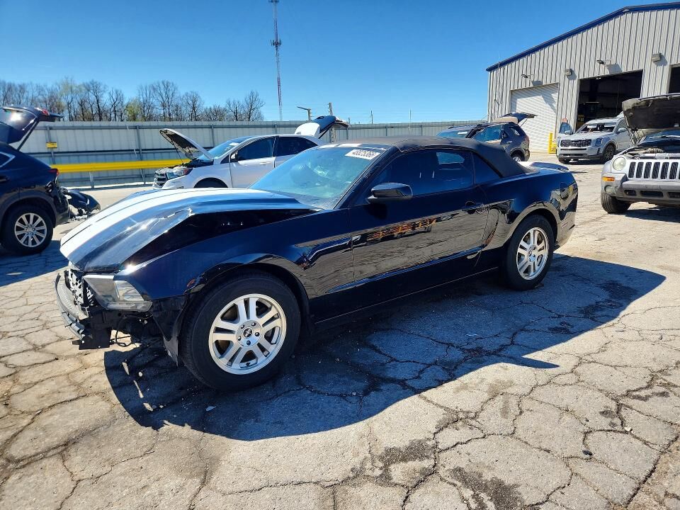 2013 FORD Mustang