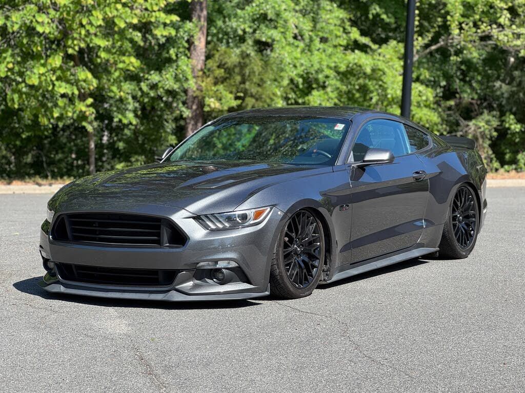 2017 FORD Mustang