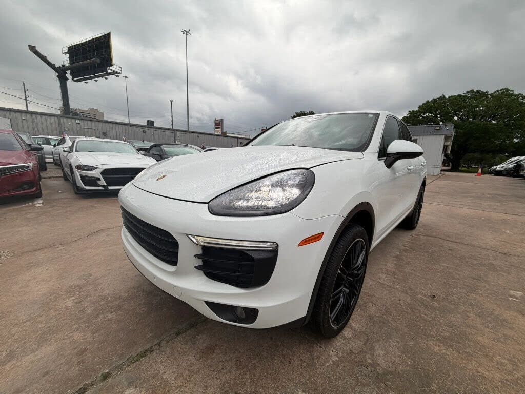 2016 PORSCHE Cayenne