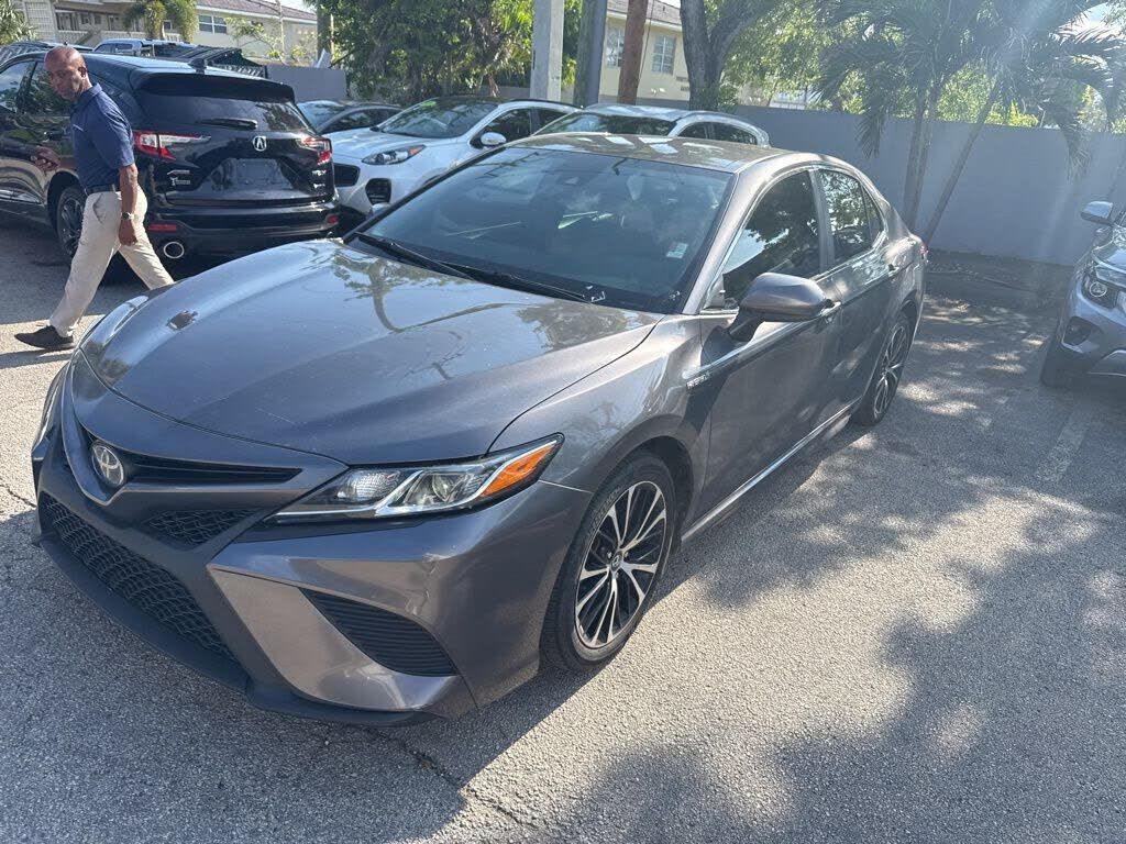 2020 TOYOTA Camry