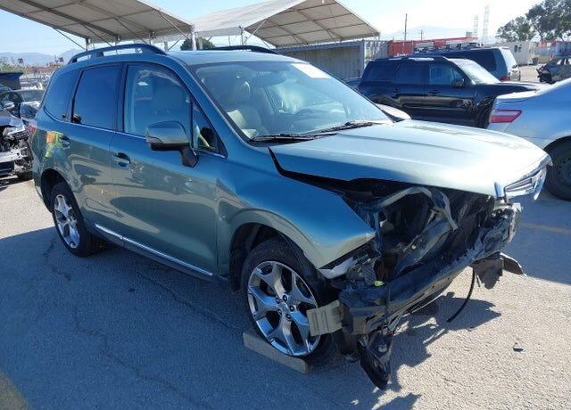 2016 SUBARU Forester