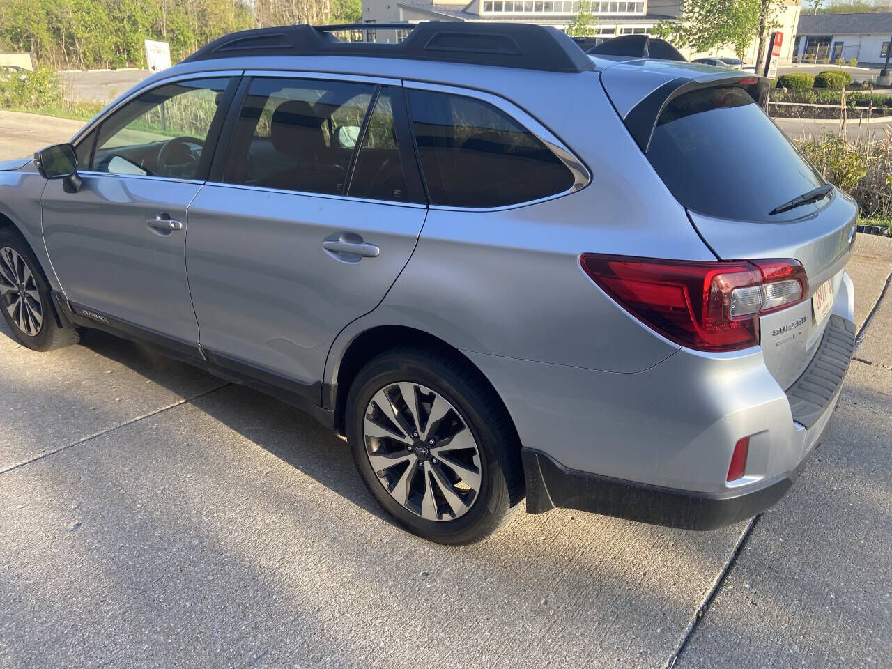 2016 SUBARU Outback