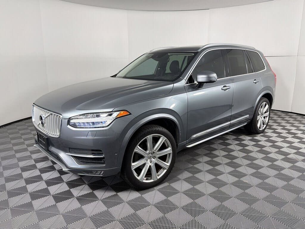 2018 VOLVO XC90