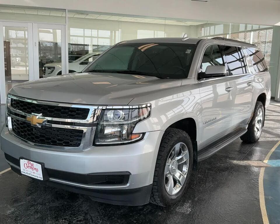 2016 CHEVROLET Suburban