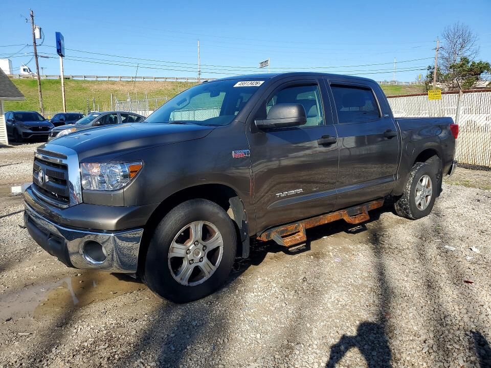 2010 TOYOTA Tundra