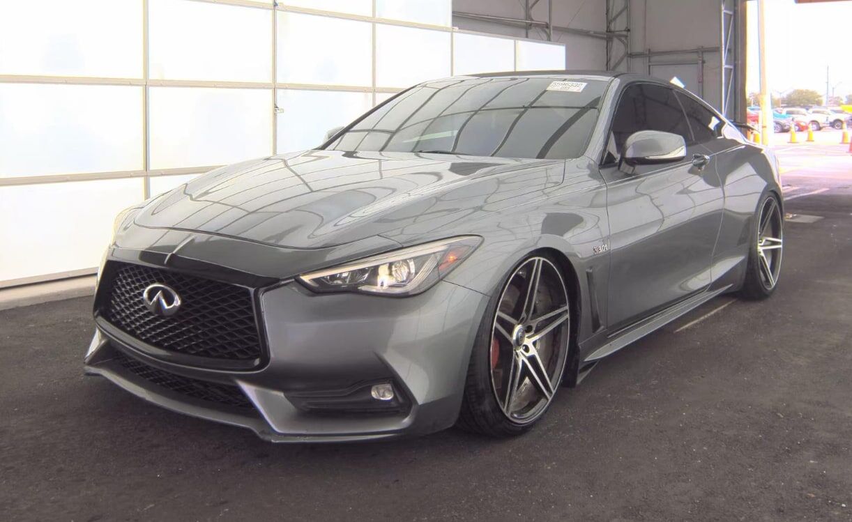2017 INFINITI Q60