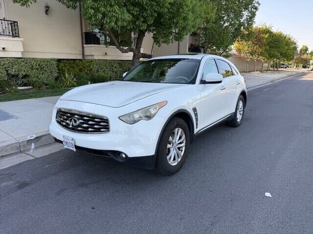 2011 INFINITI FX35