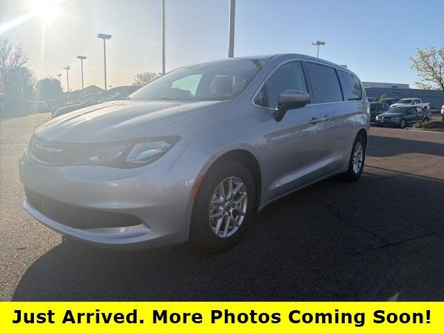 2022 CHRYSLER Pacifica