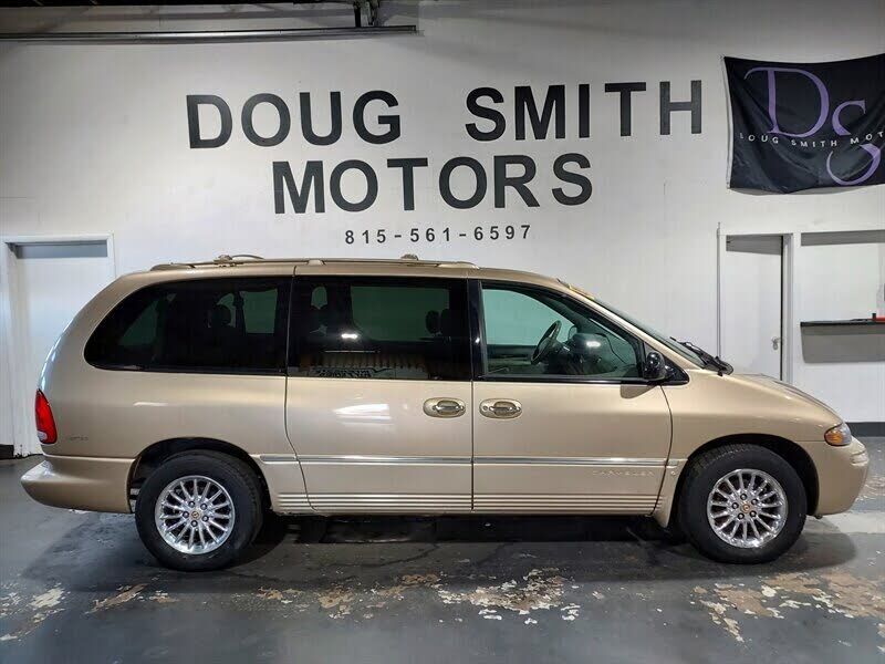 2000 CHRYSLER Town and Country