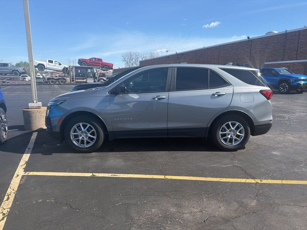 2023 CHEVROLET Equinox
