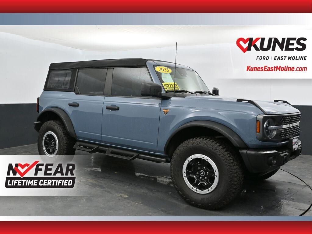 2023 FORD Bronco