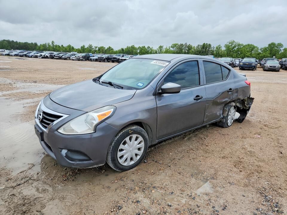 2018 NISSAN Versa