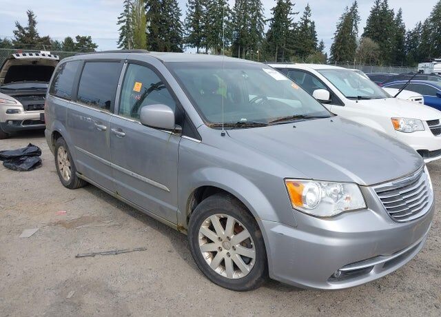 2016 CHRYSLER Town and Country