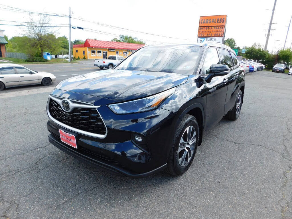 2022 TOYOTA Highlander