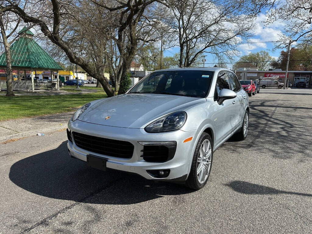 2017 PORSCHE Cayenne
