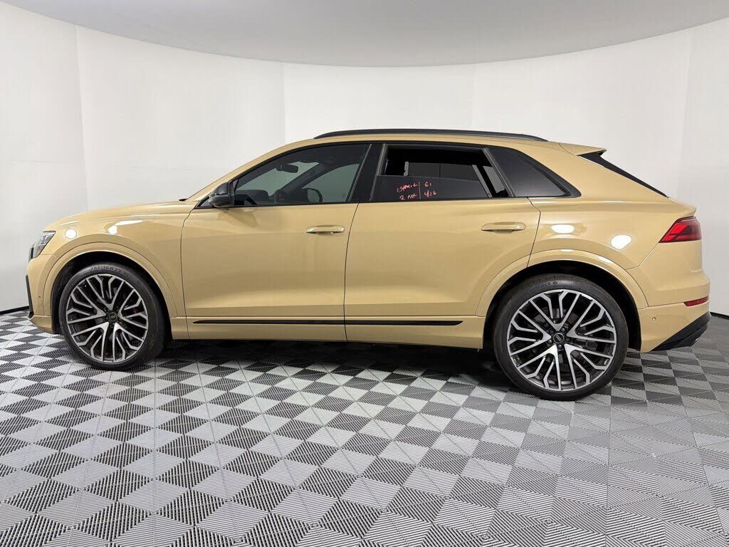 2025 Audi SQ8
