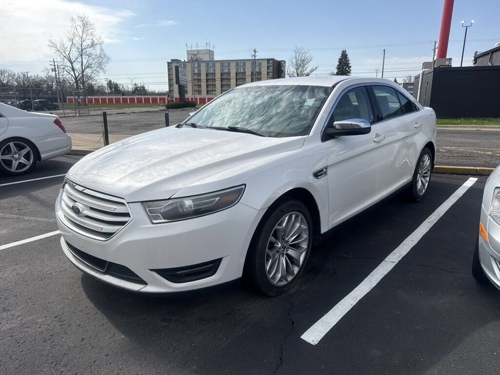 2015 FORD Taurus
