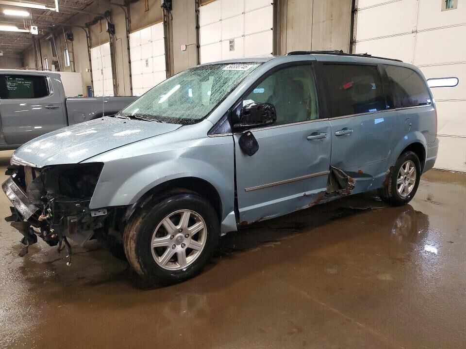 2010 CHRYSLER Town and Country