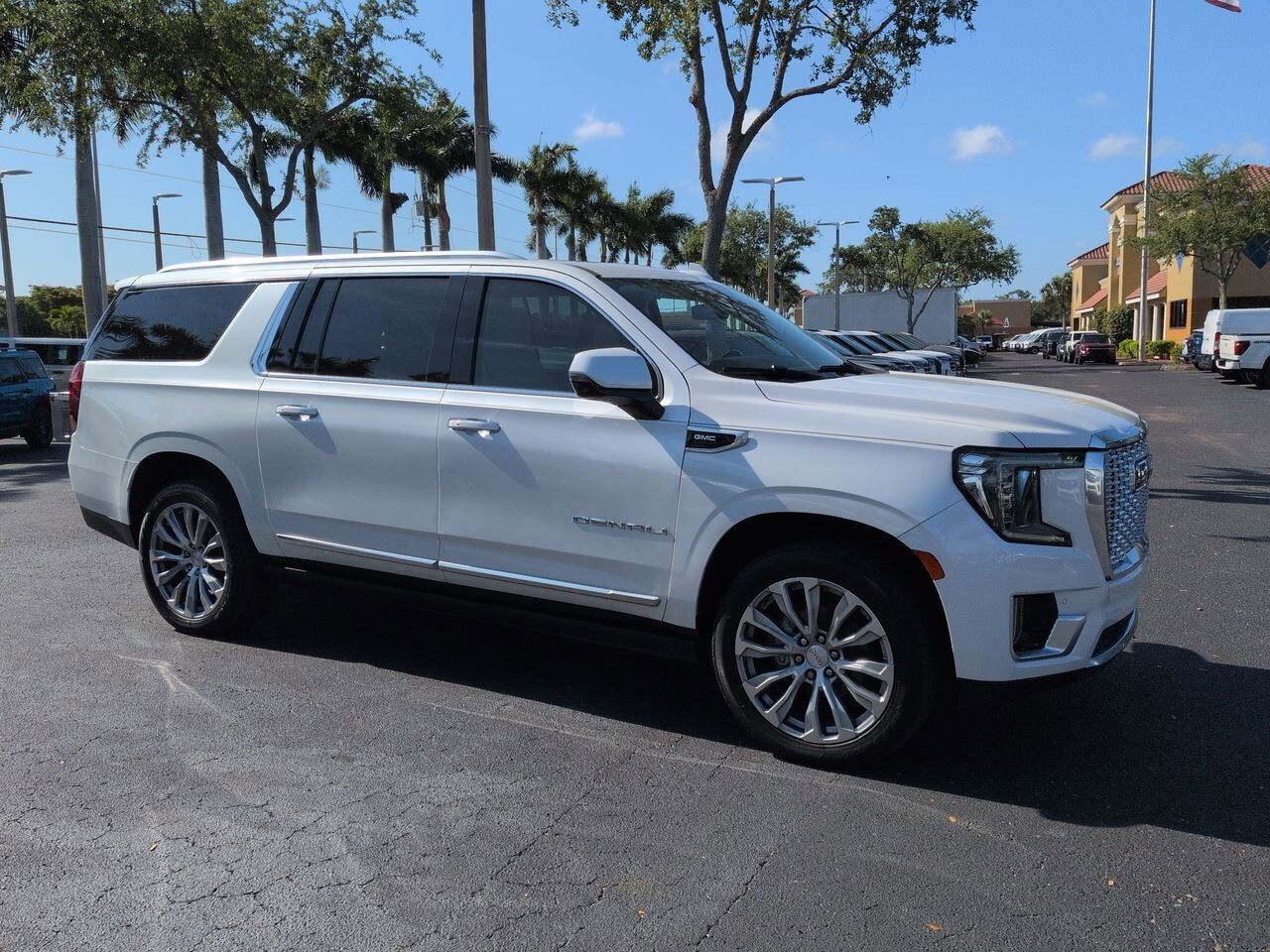 2023 GMC Yukon XL