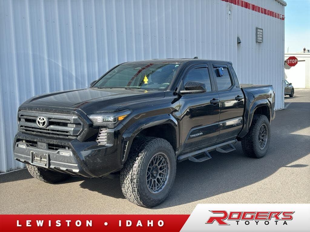 2024 TOYOTA Tacoma